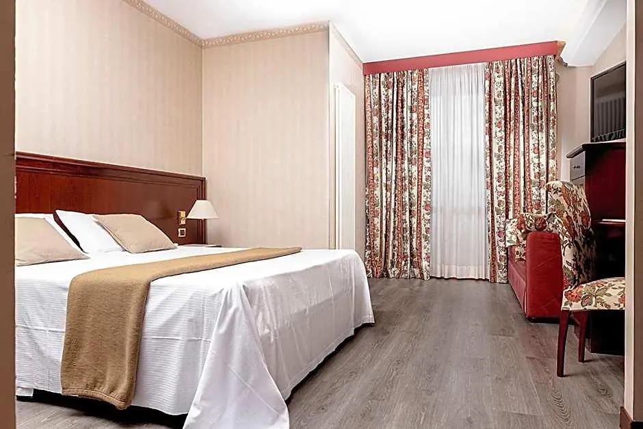 Hotel Poli-1